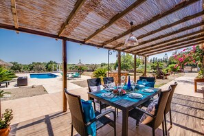 Outdoor dining - Rural Finca in Mallorca Can Frit with pool (Santa Margalida)