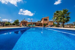 Pool - Rural Finca in Mallorca Can Frit with pool (Santa Margalida)