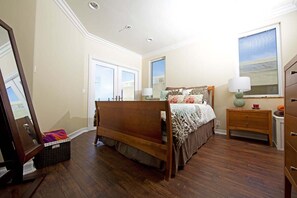 3 bedrooms, iron/ironing board, travel cot, WiFi