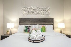 4 Schlafzimmer, Schreibtisch, Bügeleisen/Bügelbrett, Reisekinderbett