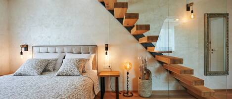 Kamar Triple Mewah, Bebas Asap Rokok, pemandangan gunung | Minibar, brankas, dan didekorasi berbeda-beda