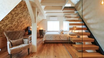 Luxury Triple Room, Non Smoking, Mountain View