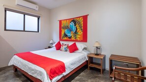 4 chambres, coffres-forts dans les chambres, fer et planche à repasser