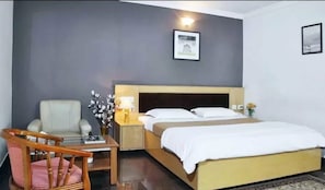 Rollaway beds, free WiFi