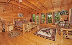 Älytelevisio, takka, videopelejä, DVD-soitin