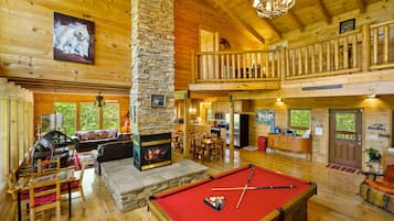 Smart TV, chimenea, videojuegos y reproductor de DVD