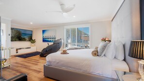4 bedrooms, iron/ironing board, travel cot, WiFi - Marilyn's - 180 degree views of Jervis Bay (Callala Beach)