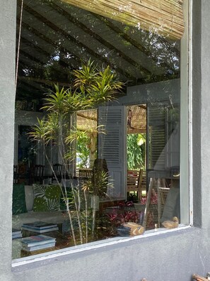 Property grounds - Summer house, super wooded, rural setting with city amenities (Petrópolis)