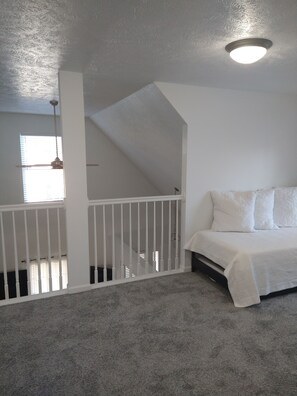 Interior -  YOUR FAMILY FRIENDLY  HOME IN CLEVELAND  (Cleveland)