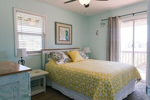 3 bedrooms, iron/ironing board, travel crib, free WiFi - ★Booking 2026★1 Block to Dowdy Park★Oceanside by Tortuga's Lie★Guarded Beach (Nags Head)