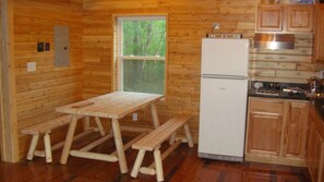 Dining - Luxurious Cabin Retreat near Oglebay Park (Triadelphia)