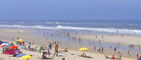Platja a a prop