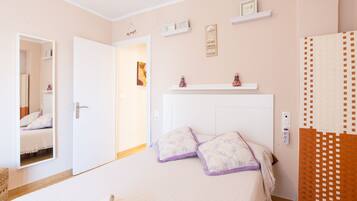 2 多间卧室、熨斗/熨衣板、免费 WiFi、床单