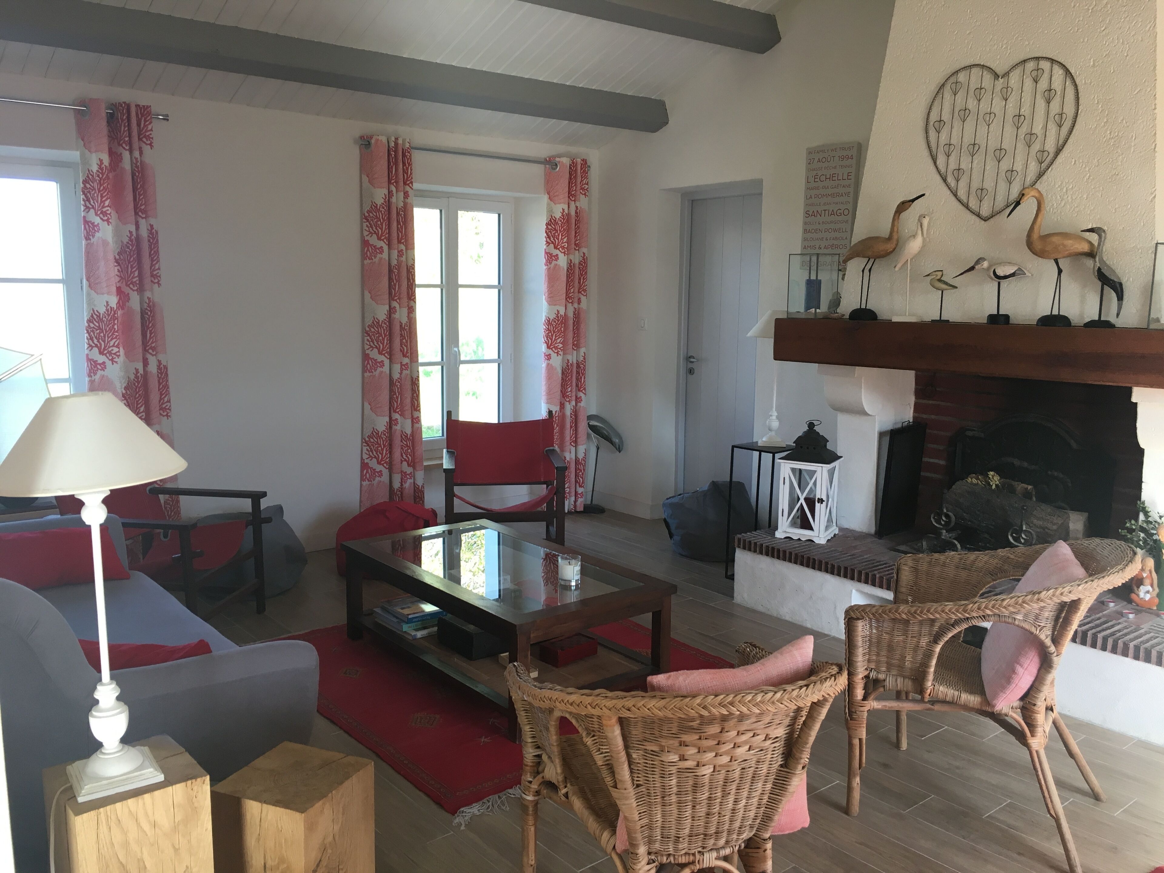 Fotballspill, bordtennis og bøker