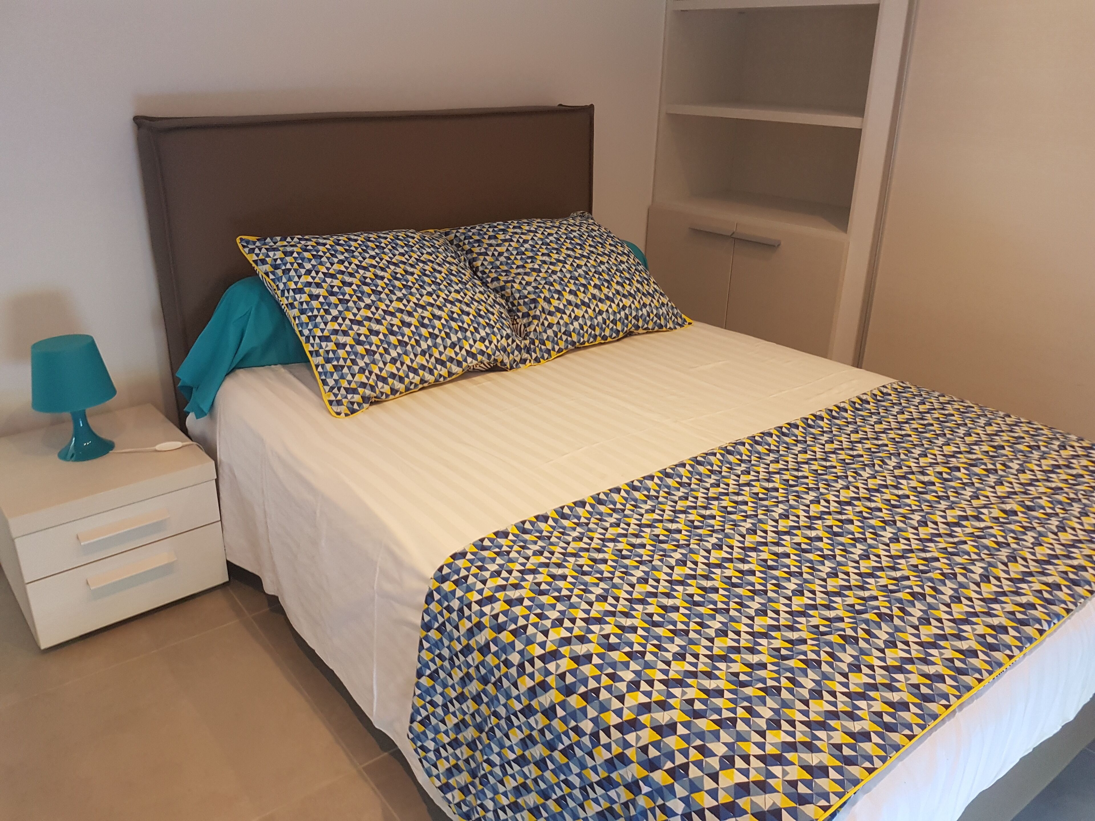 2 chambres, accès à Internet, literie fournie