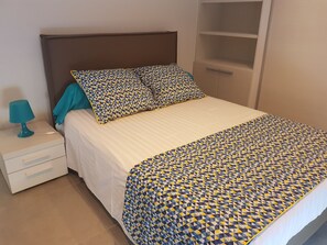 2 bedrooms, Internet, bed sheets