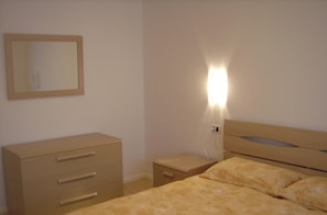 3 quartos, ferros/tábuas de passar roupa, Wi-Fi de cortesia