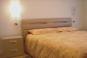 3 chambres, fer et planche Ă repasser, Wi-Fi gratuit, draps fournis