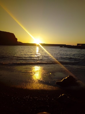 Beach nearby, sun loungers, beach towels - Tenerife north beach San Marcos<br> (Icod de los Vinos playa san marcos)