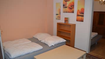 1 bedroom, free WiFi, bed sheets