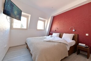 3 Schlafzimmer, BĂŒgeleisen/BĂŒgelbrett, kostenloses WLAN, BettwĂ€sche