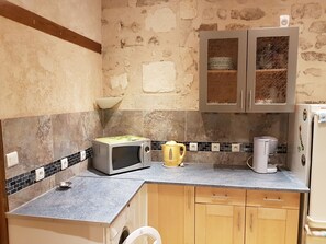 Fridge, microwave, oven, stovetop - beautiful apartment T2 quiet full wi-fi center, close to all amenities (Avignon)
