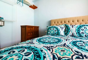 1 bedroom, in-room safe, free WiFi, bed sheets