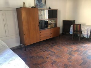 5 chambres, fer et planche à repasser, Wi-Fi, literie fournie