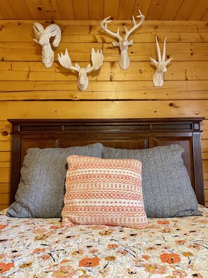 2 chambres, bureau, fer et planche à repasser, accès au Wi-Fi (inclus)