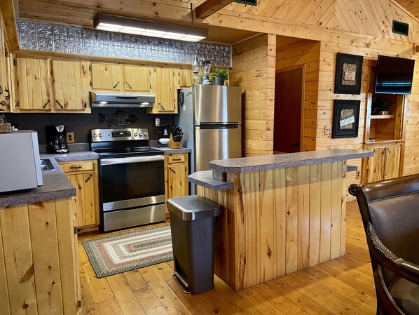 Fridge, microwave, oven, stovetop - Once a Part of the Beloved Shady Oak Lodge - Cabin 1 - 4 beds w/ Boat Ramp (Many)