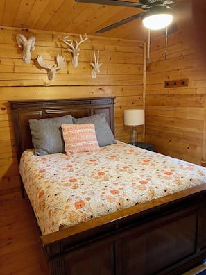 2 bedrooms, desk, iron/ironing board, free WiFi