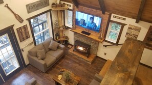 Smart-TV, Kamin, Musikbibliothek, Videothek