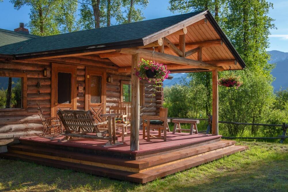 Historic Ranch unrivaled for its views and location! Perfect for family reunions