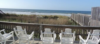 Styrbord ved havet, udsigt til verandaen over Jinks Creek og smukke solnedgange. 