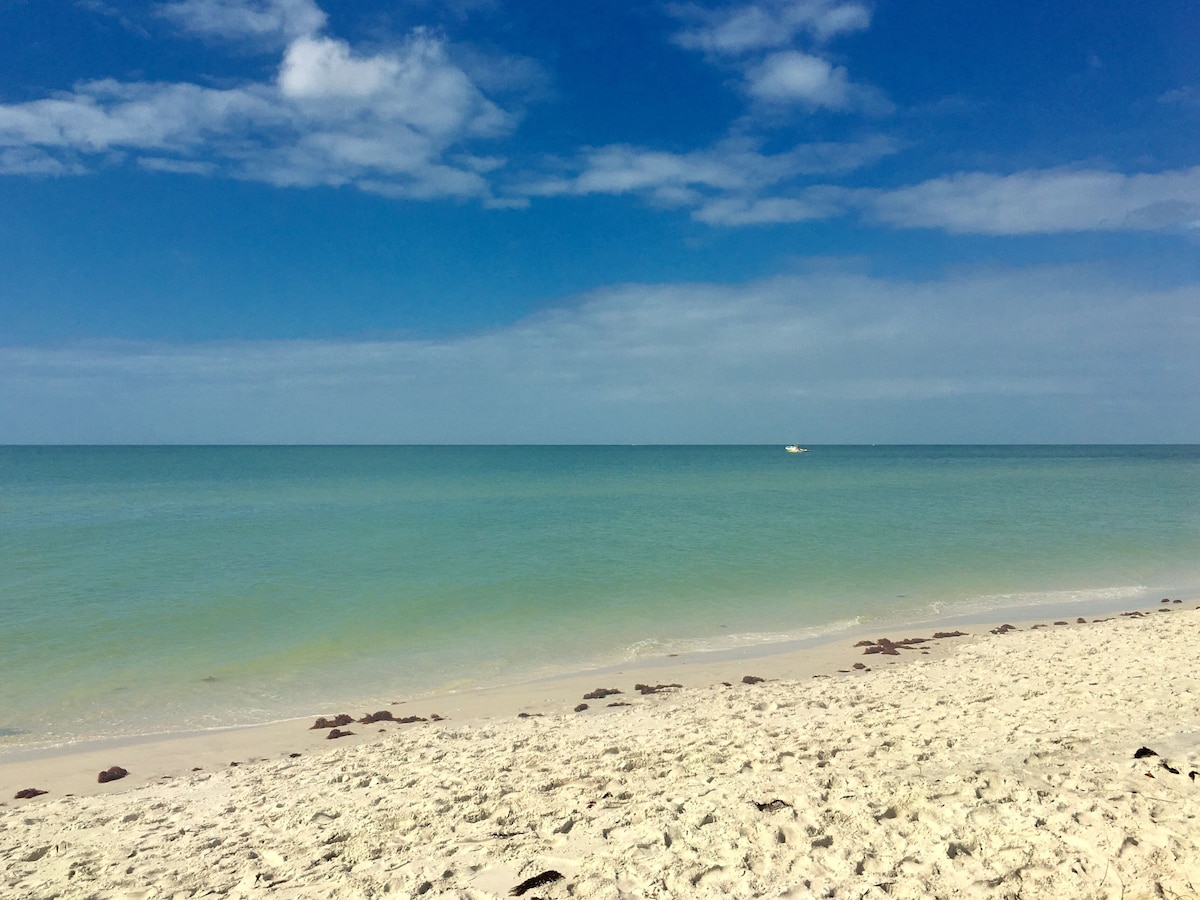 Photo 20 of Coastal Cottage, <1 mile to the Beach, near Ritz Carlton!