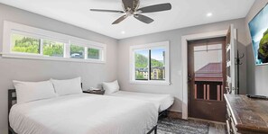 4 bedrooms, desk, iron/ironing board, WiFi