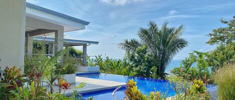 حمّام سباحة خارجي