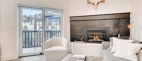 TV, peis og DVD-spiller