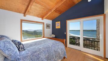 4 bedrooms, free WiFi, bed sheets