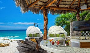 On the beach - Casa Edwards Beach Front at  Palmilla (San Jose del Cabo)