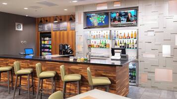 Serves breakfast and dinner