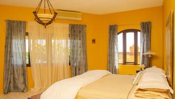 Literie de qualité supérieure, Wi-Fi gratuit, draps fournis