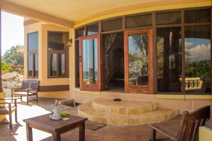 Balcony - Beach Front White Sand Villa (Hellshire)