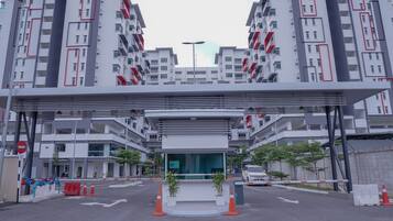 Pintu masuk hartanah