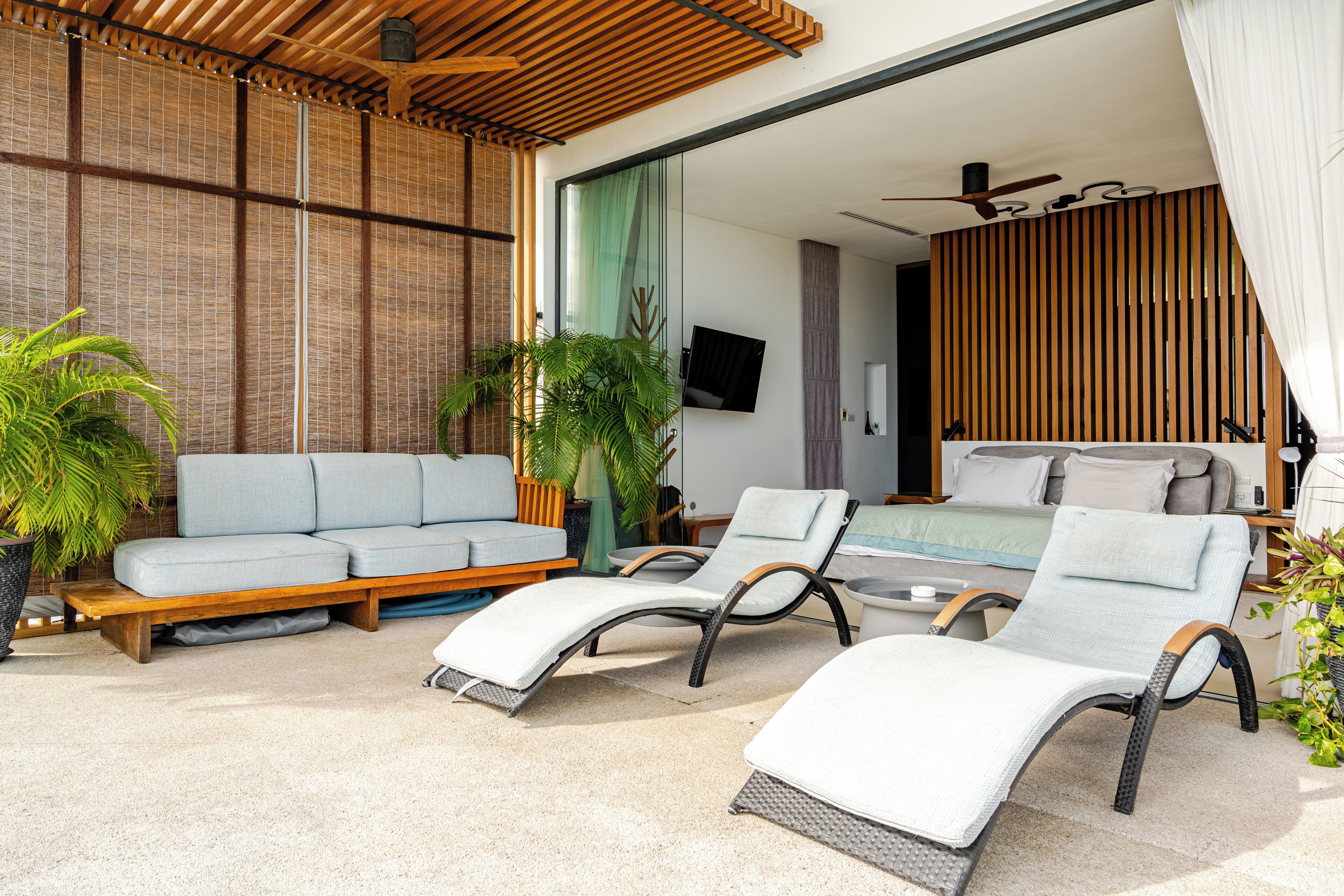 Honeymoon Private Swimming pool Sea view Suite | Premium bedding, memory-foam beds, in-room safe, individually decorated