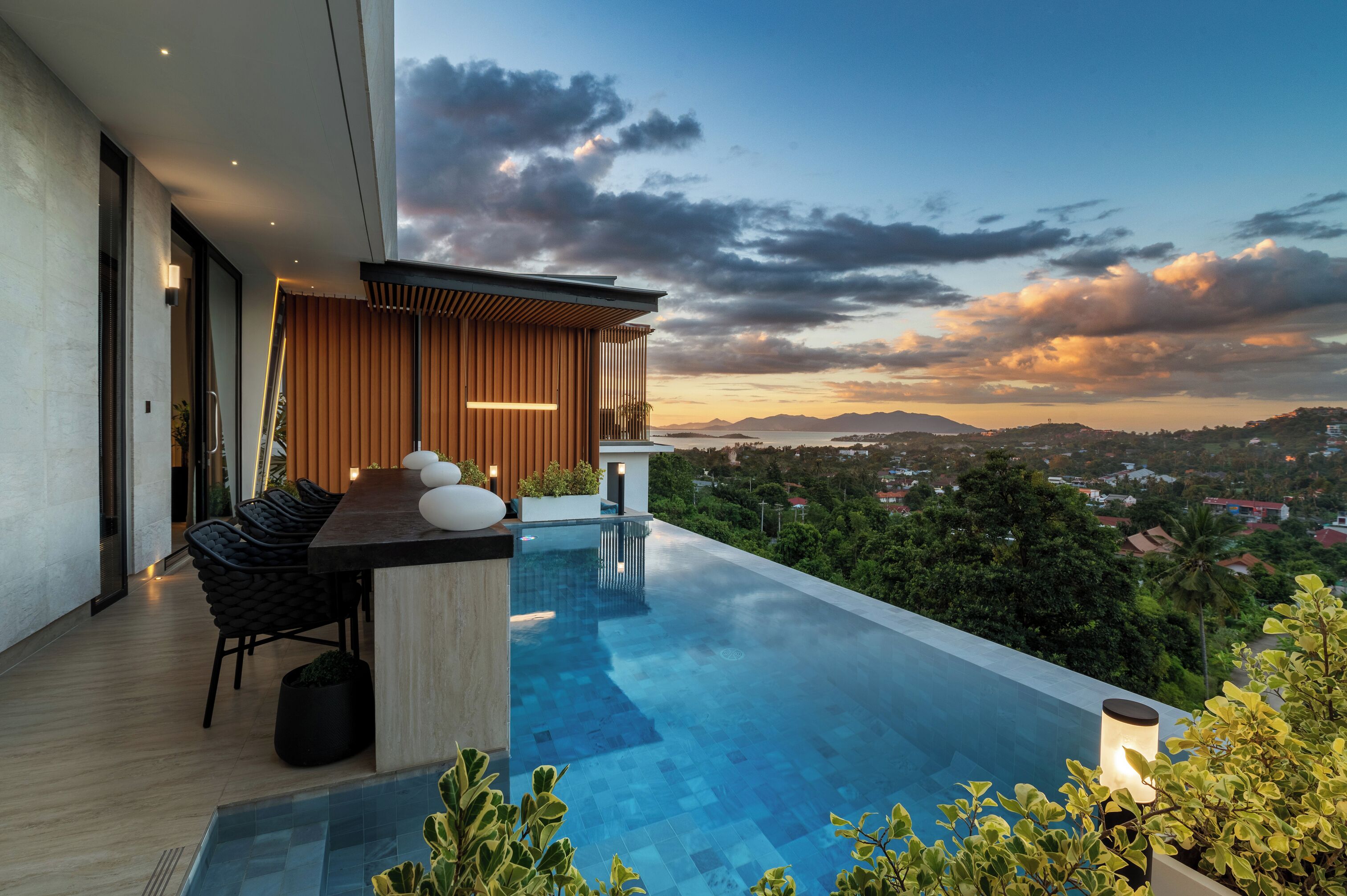 Indendørs pool, 3 udendørs pools