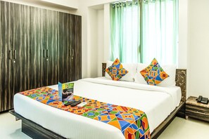 Ropa de cama de alta calidad, escritorio y wifi gratis 