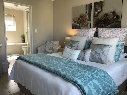 Bay Breeze Guesthouse