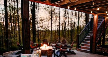Ski in/ Ski out | Private Hot Tub | Sleeps 16 | 4 Bedroom