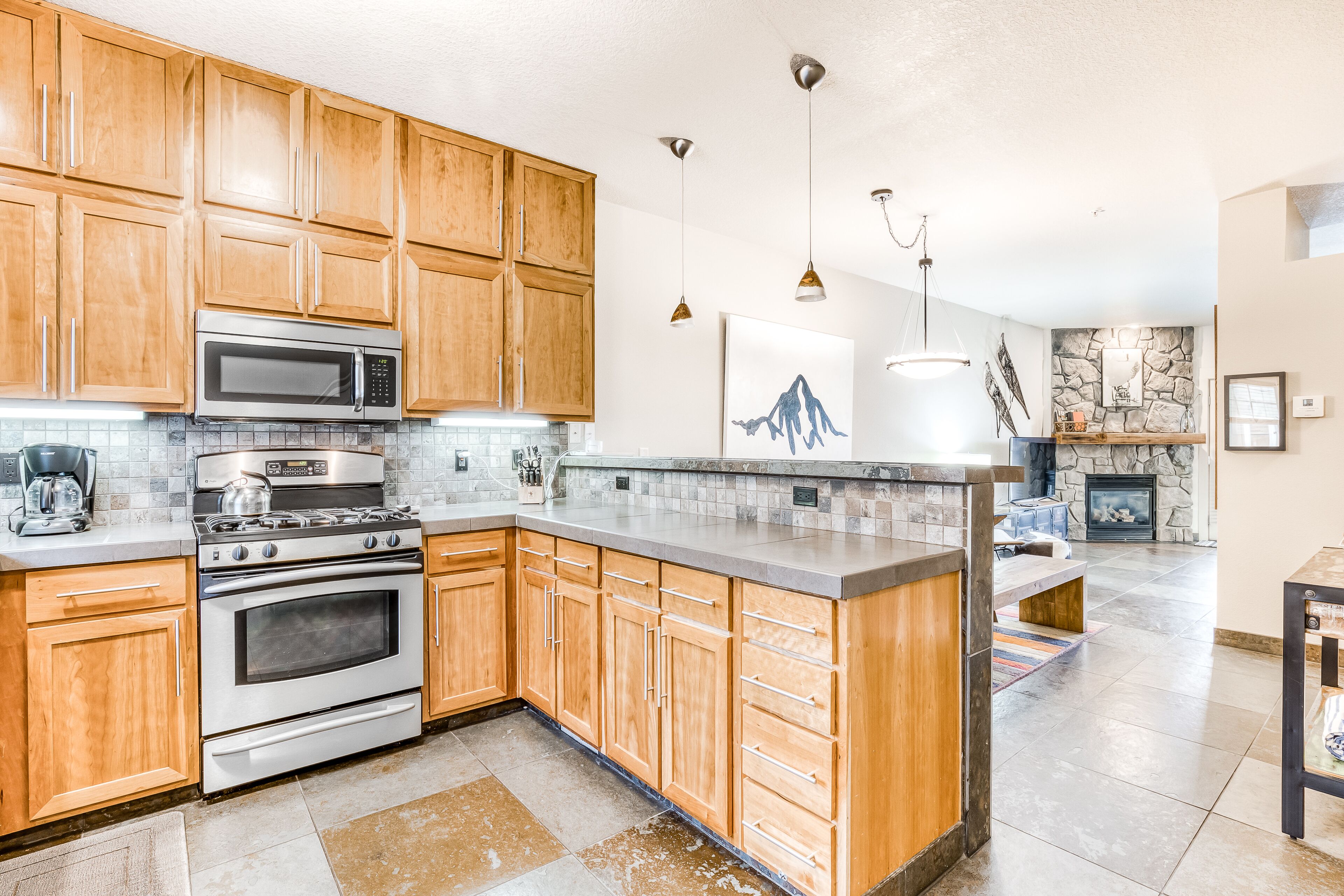 冰箱、微波炉、烤箱、炉灶